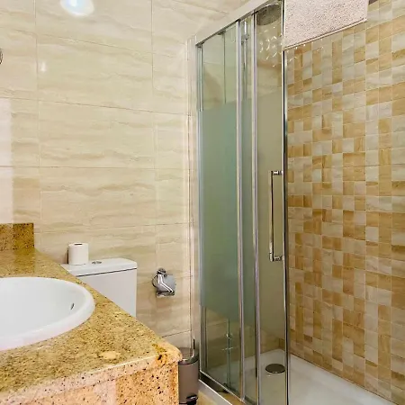 Bonita Casa Centrica Con Piscina & Parking Apartment