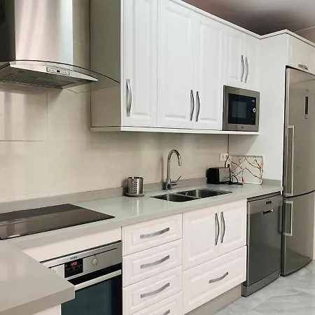 Bonita Casa Centrica Con Piscina & Parking Apartment Torremolinos